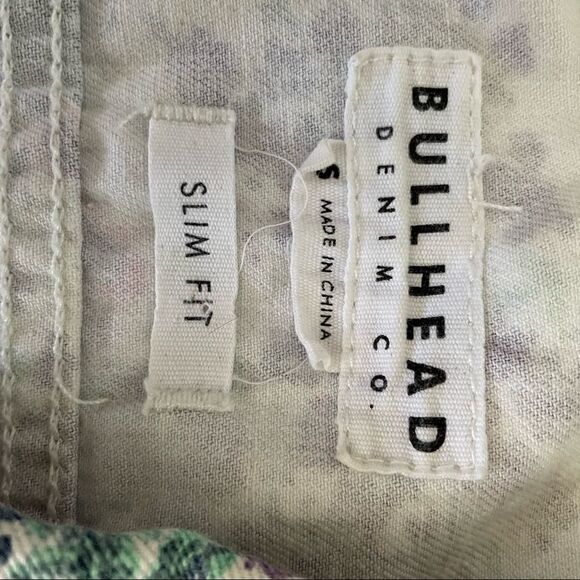 Bullhead ~ White Floral Denim Vest ~ Slim Fit ~ size Small - Picture 4 of 11